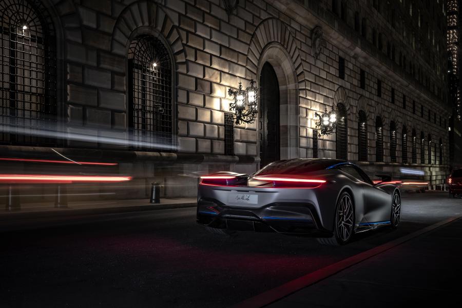  Pininfarina Battista 2019 года  (фото 27 из 55)